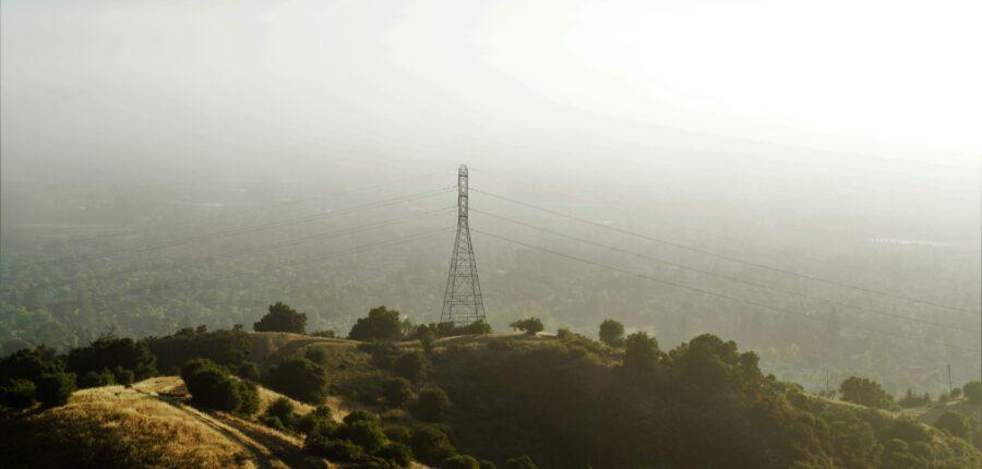 transmission lines and fog to accompany ftr trading blog post